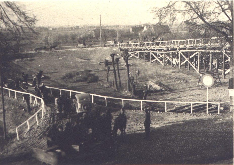 Widok mostu wojennego 1939 - 1945 w Grudzidzu